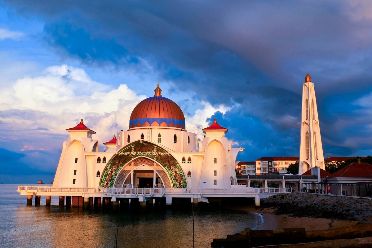 Masjid Selat Melaka 海上清真寺