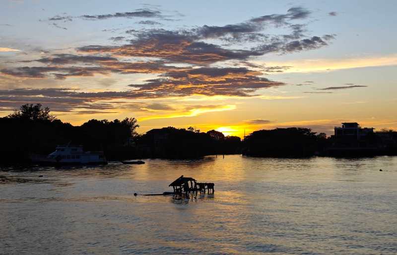Tanjung Aru sunset Kota Kinabalu