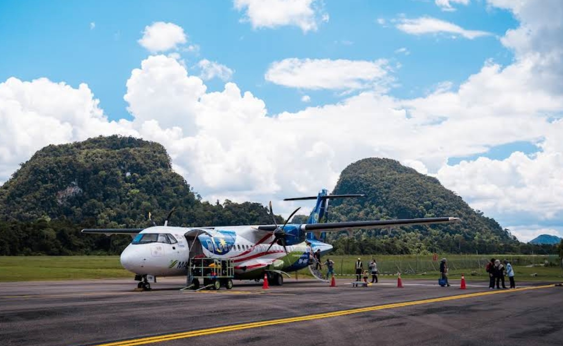 Sarawak Public Transport | Mulu Airport Transfer Guide（姆鲁机场转机与入园交通）